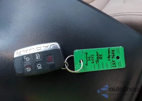 2017 Jaguar Xe 35T Premium из США, поврежденный, VIN SAJAJ4BV2HA968769